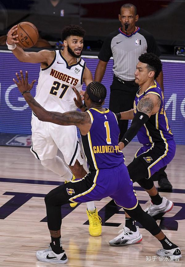 多特蒙德发布备战花絮，集结日手感冰凉，意大利杯任务艰巨，控场能力受关注-爱游戏体育官网