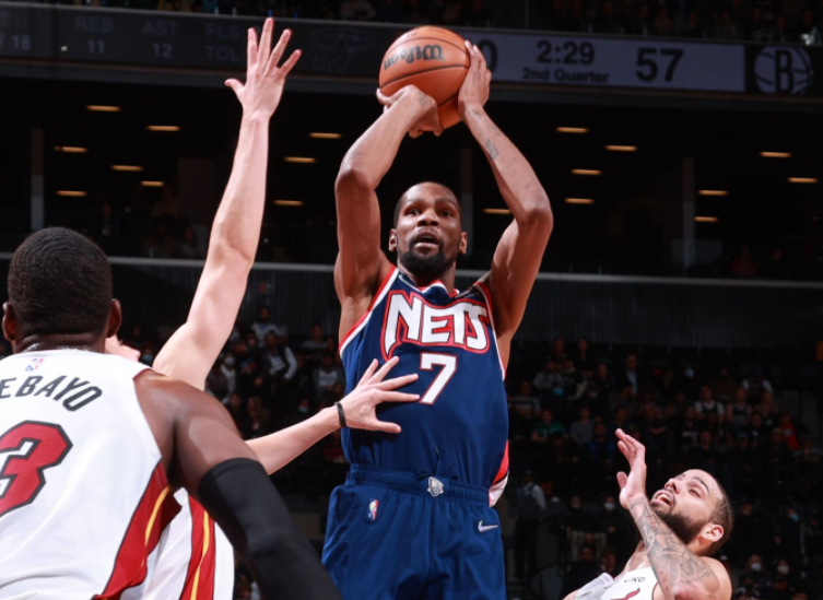 西甲倒计时;萨克拉门托国王国际比赛日更衣室发声;细节引发关注;媒体盛赞;阵容厚度经受考验的简单介绍-爱游戏体育官网