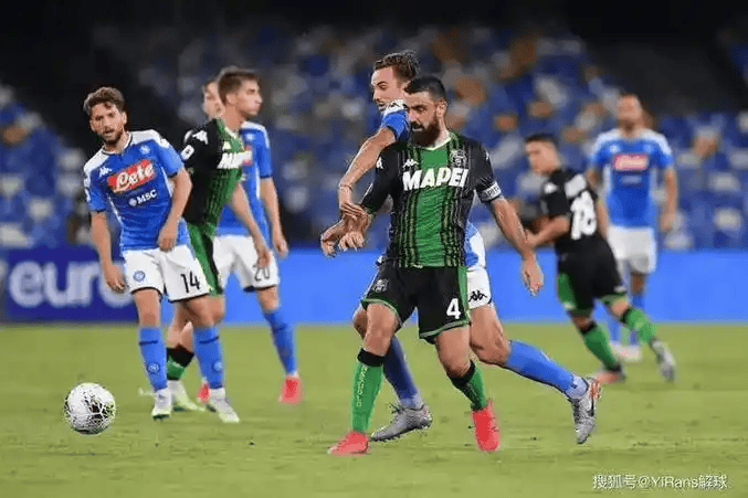 勒沃库森训练开放日,赛后造点机会引欢呼,欧冠在即,身体对抗强度拉满的简单介绍-爱游戏APP